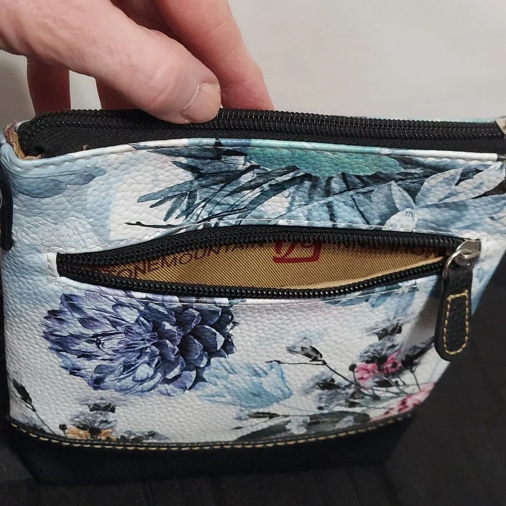Stone Mountain USA Floral Pebble Leather Crossbody Bag Adjustable Strap Small‎